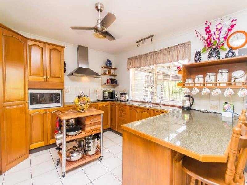 42 Johnston Road, Glass House Mountains QLD 4518