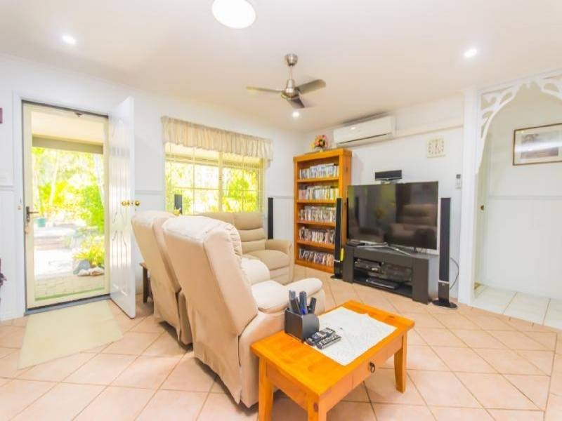 42 Johnston Road, Glass House Mountains QLD 4518