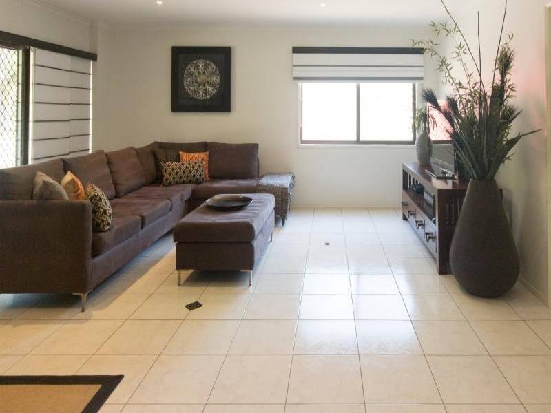 72 Johnston Rd, Glass House Mountains QLD 4518