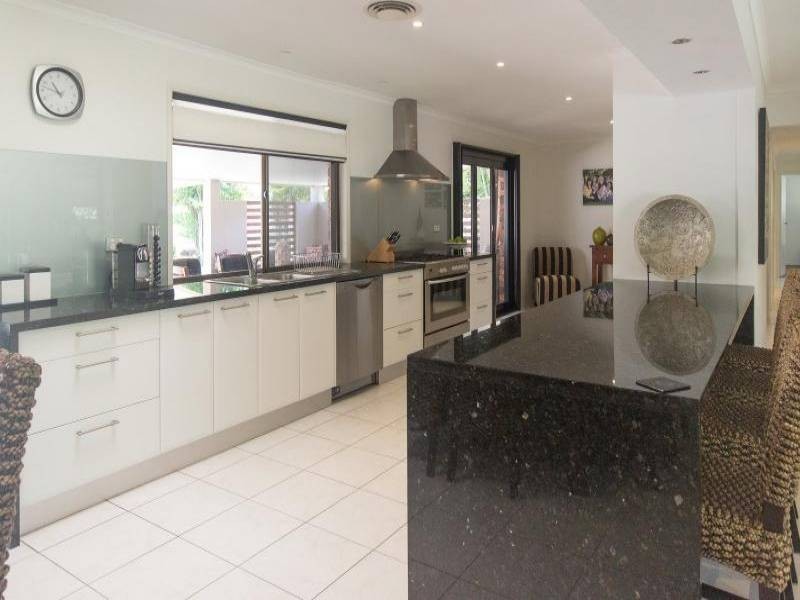 72 Johnston Rd, Glass House Mountains QLD 4518