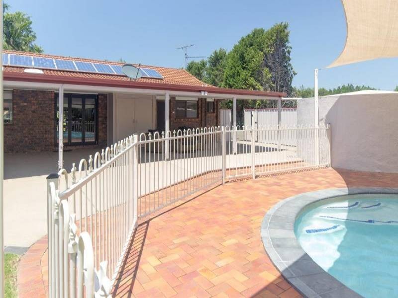 72 Johnston Rd, Glass House Mountains QLD 4518
