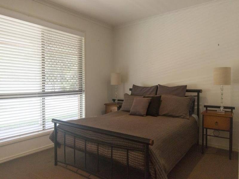 72 Johnston Rd, Glass House Mountains QLD 4518