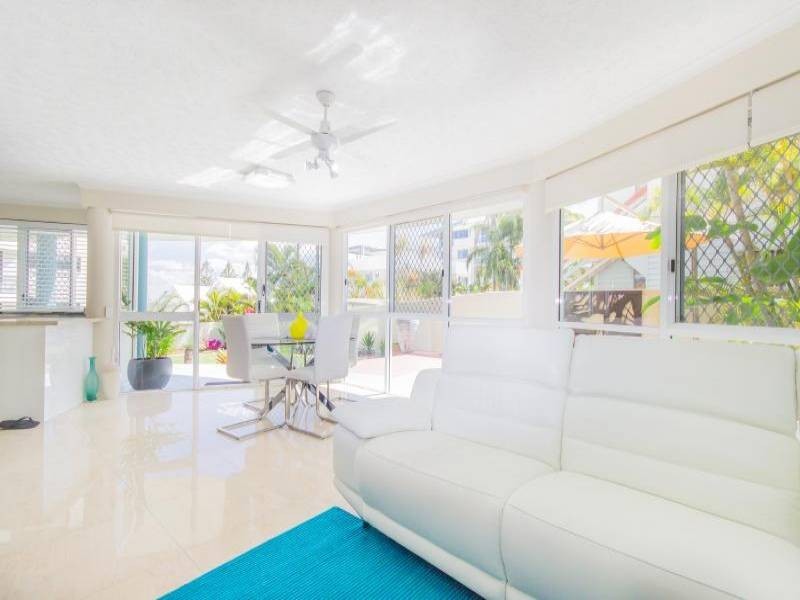 2/63 Lower Gay Terrace, Caloundra QLD 4551