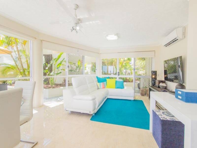2/63 Lower Gay Terrace, Caloundra QLD 4551