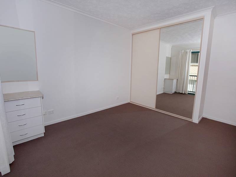 2/62 Edmund Street, Kings Beach QLD 4551