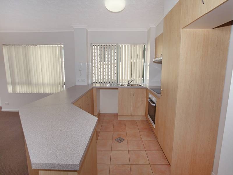 2/62 Edmund Street, Kings Beach QLD 4551