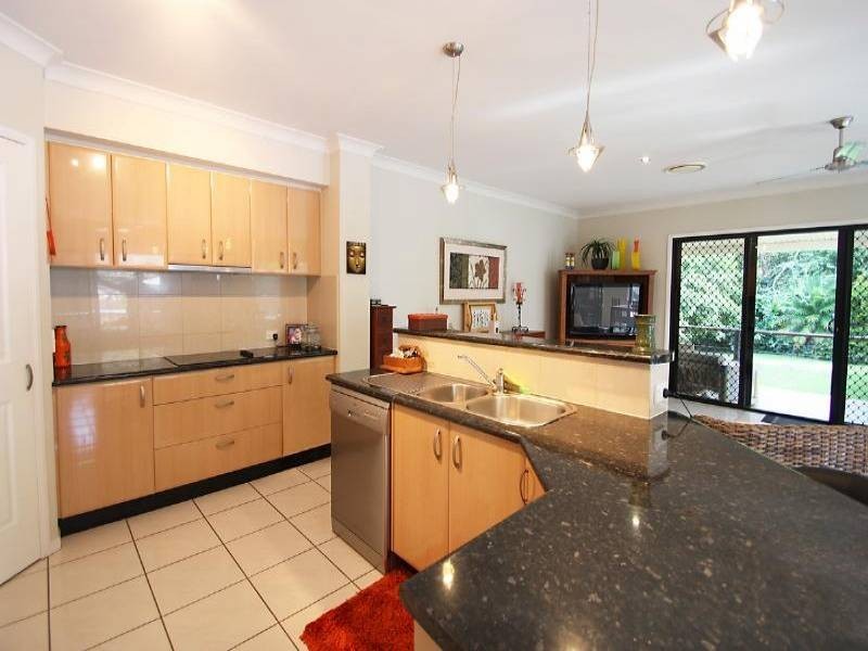 14 Bloomfield Place, Beerwah QLD 4519