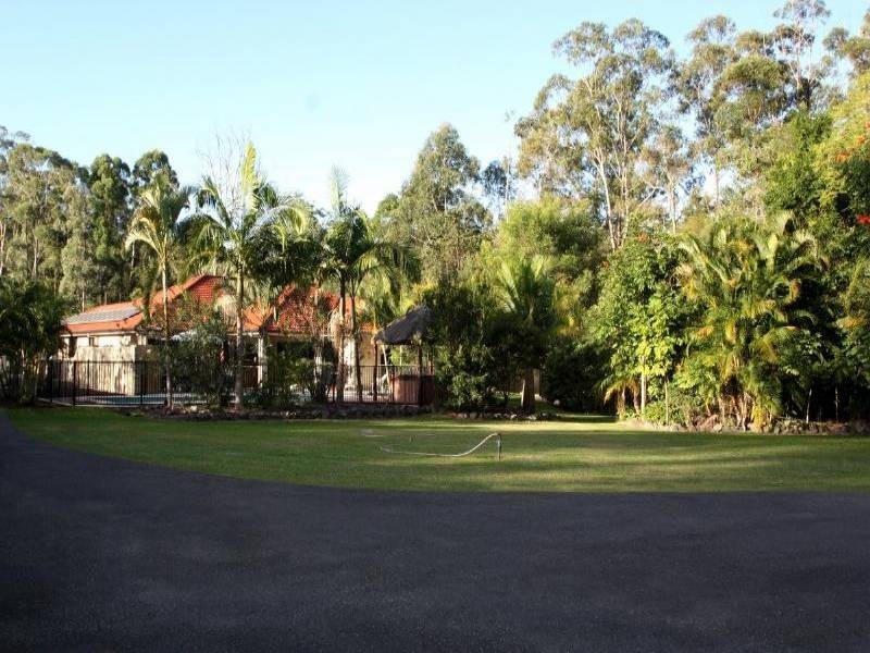 14 Bloomfield Place, Beerwah QLD 4519