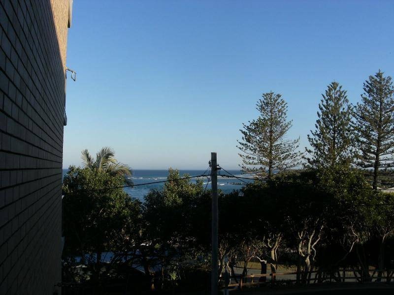 4/20 Esplanade Bulcock Beach, Caloundra QLD 4551