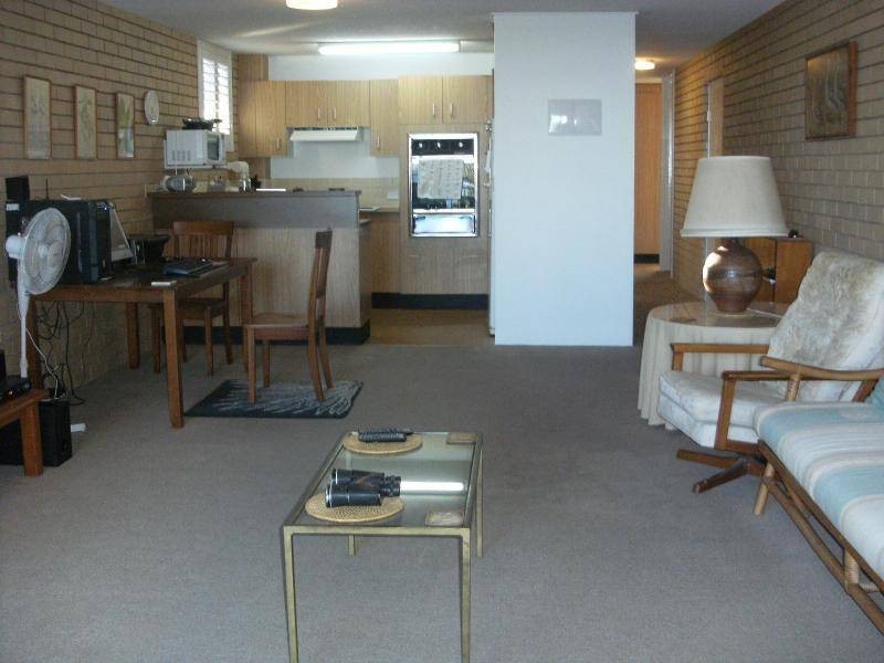 4/20 Esplanade Bulcock Beach, Caloundra QLD 4551