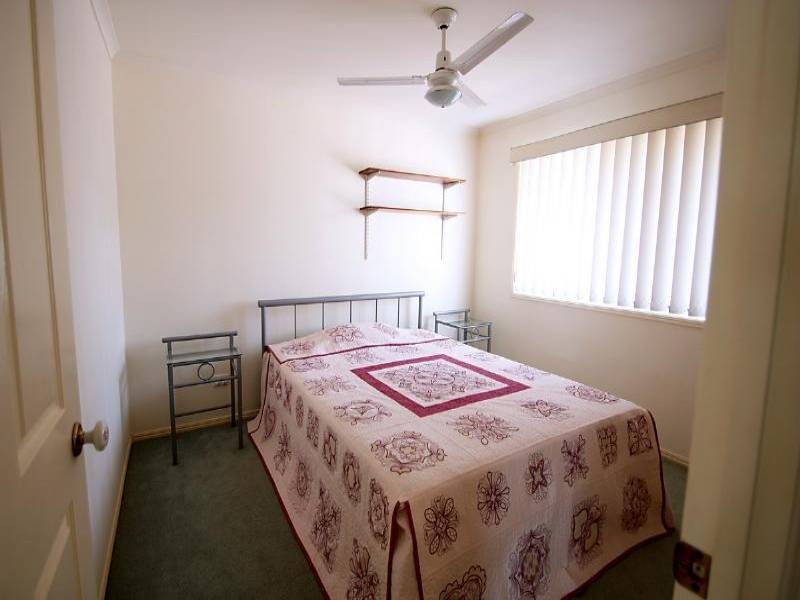 18 Kalowendha Av, Pelican Waters QLD 4551
