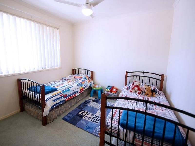 18 Kalowendha Av, Pelican Waters QLD 4551