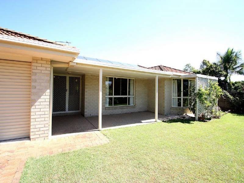 18 Kalowendha Av, Pelican Waters QLD 4551