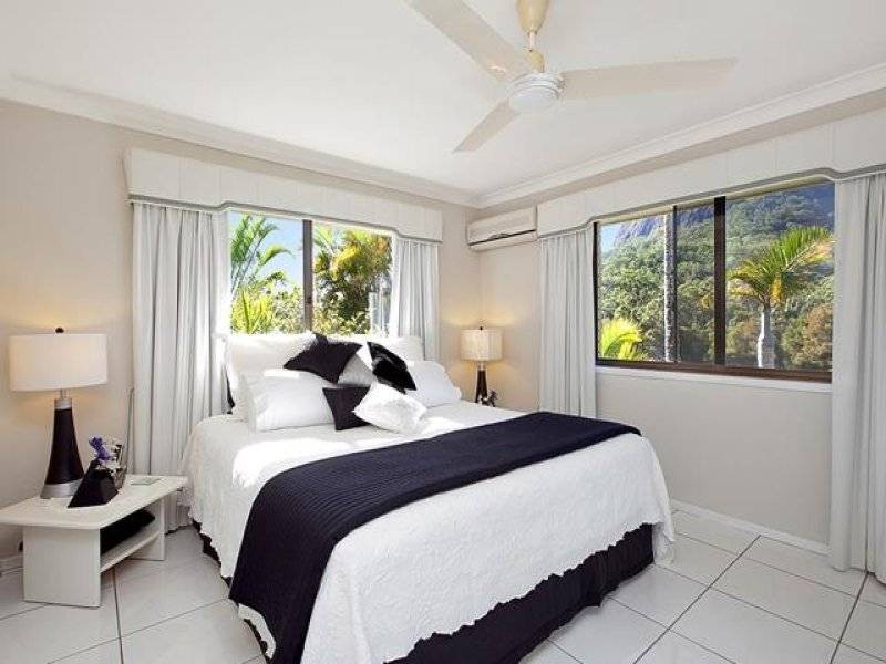 276 Barrs Road, Glass House Mountains QLD 4518