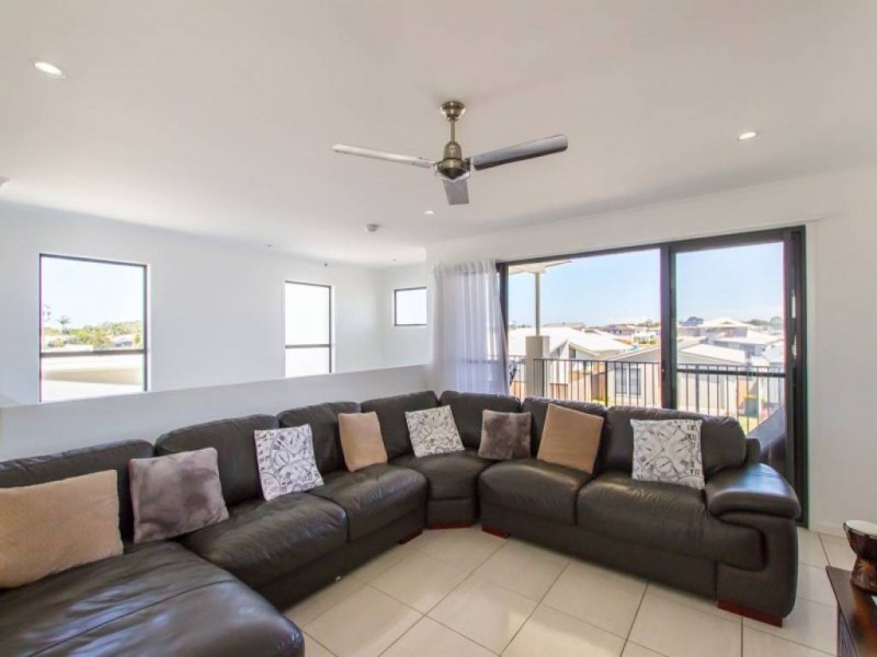 17 Promontory Street, Birtinya QLD 4575