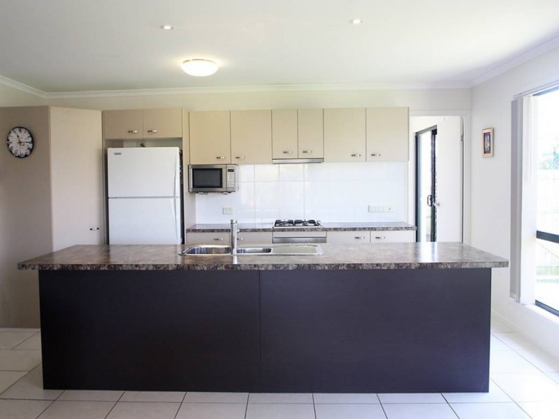 3 Pacific Place, Beerwah QLD 4519