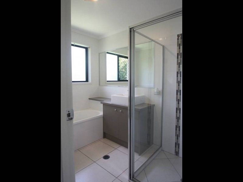 3 Pacific Place, Beerwah QLD 4519