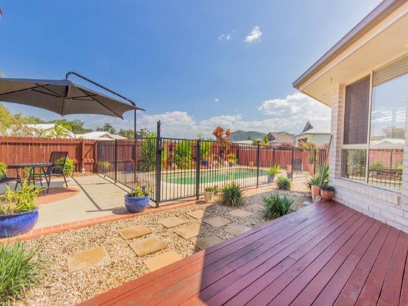 16 Usher Blvd, Beerwah QLD 4519