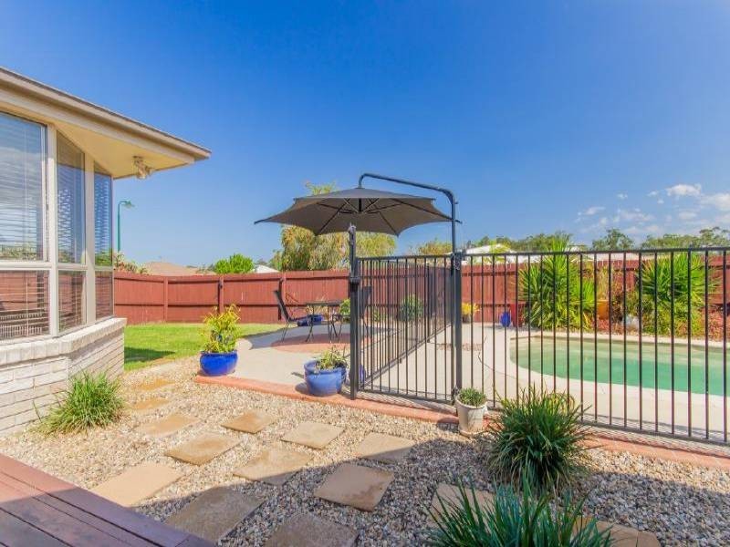 16 Usher Blvd, Beerwah QLD 4519