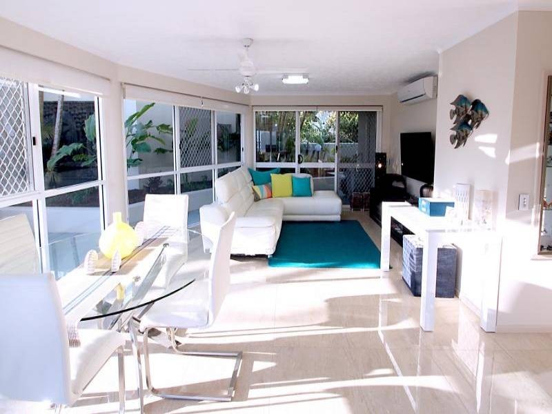 2/63 Lower Gay Terrace, Caloundra QLD 4551