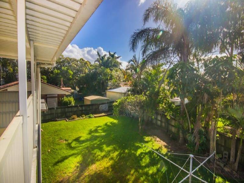 13 Ambako Place, Golden Beach QLD 4551