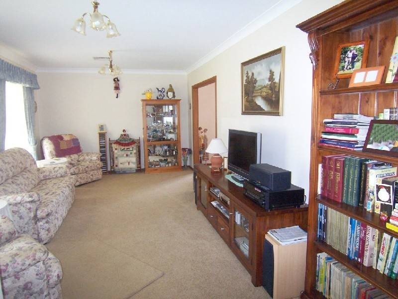 21 Dillon Avenue, Cootamundra NSW 2590