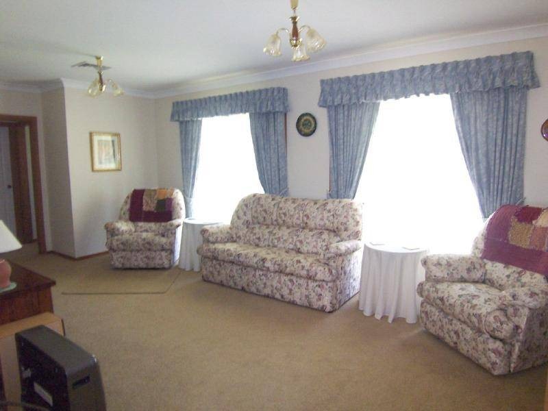 21 Dillon Avenue, Cootamundra NSW 2590