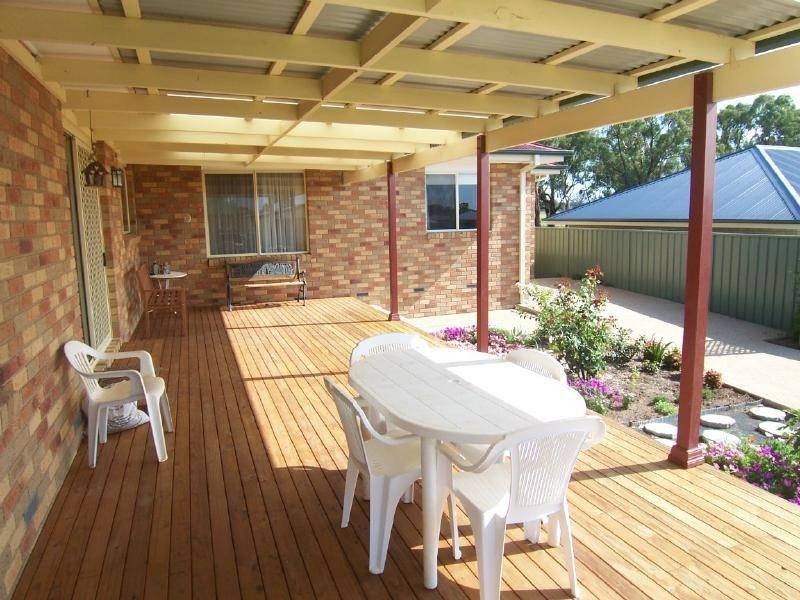 21 Dillon Avenue, Cootamundra NSW 2590