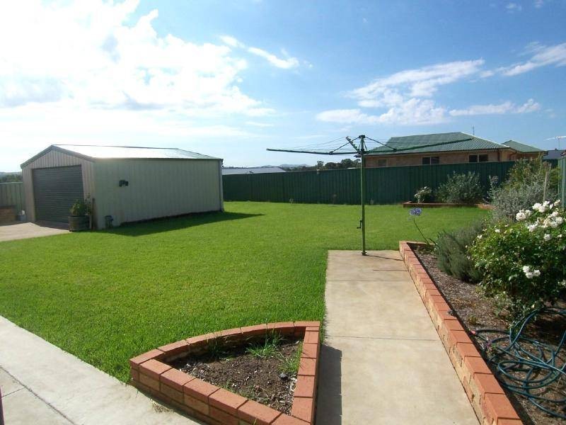 21 Dillon Avenue, Cootamundra NSW 2590