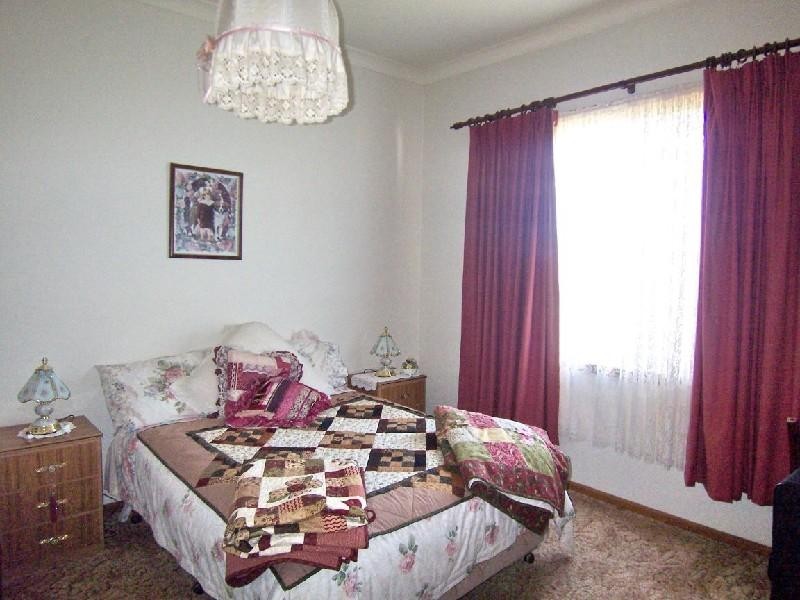 2 MURRAY STREET, Cootamundra NSW 2590