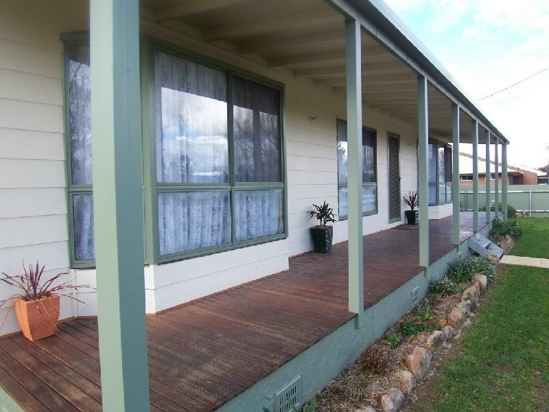 5 FRANCIS STREET, Cootamundra NSW 2590