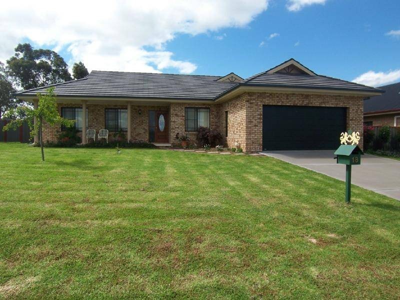 18 Matilda Avenue, Cootamundra NSW 2590