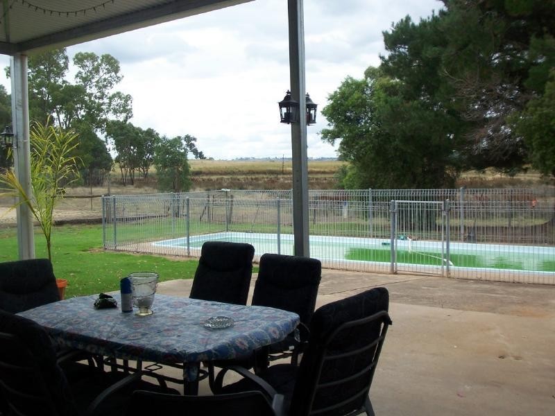 “BUNDALEER” DIRNASEER ROAD, Cootamundra NSW 2590