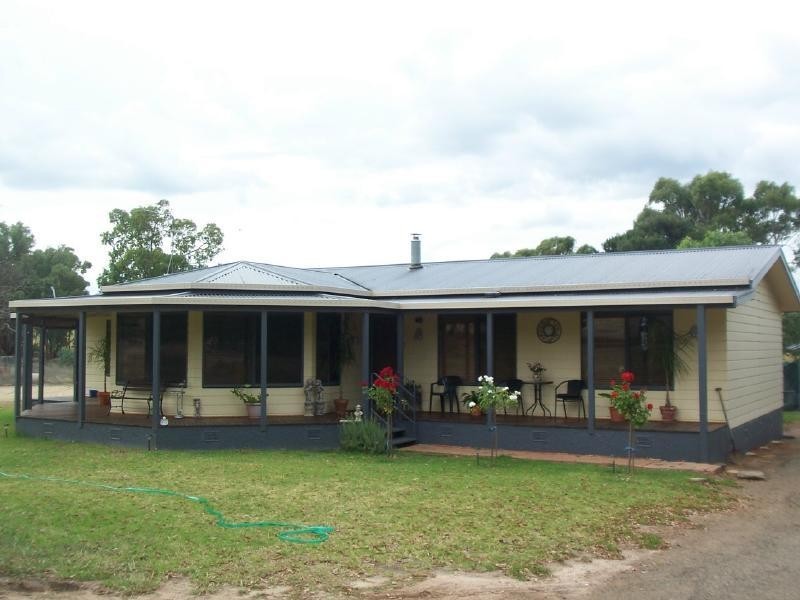 “BUNDALEER” DIRNASEER ROAD, Cootamundra NSW 2590