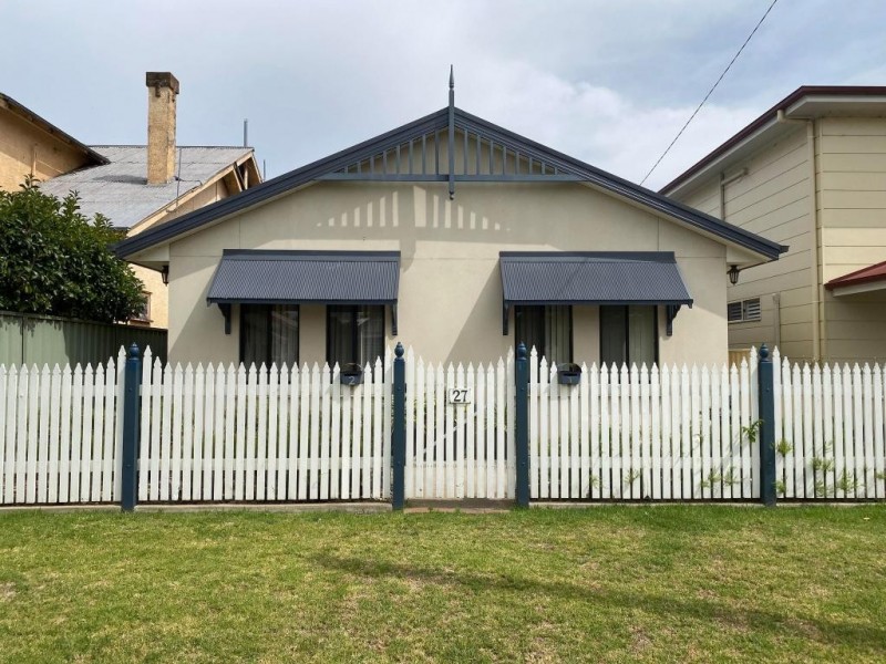 2/27 Cooper Street, Cootamundra NSW 2590