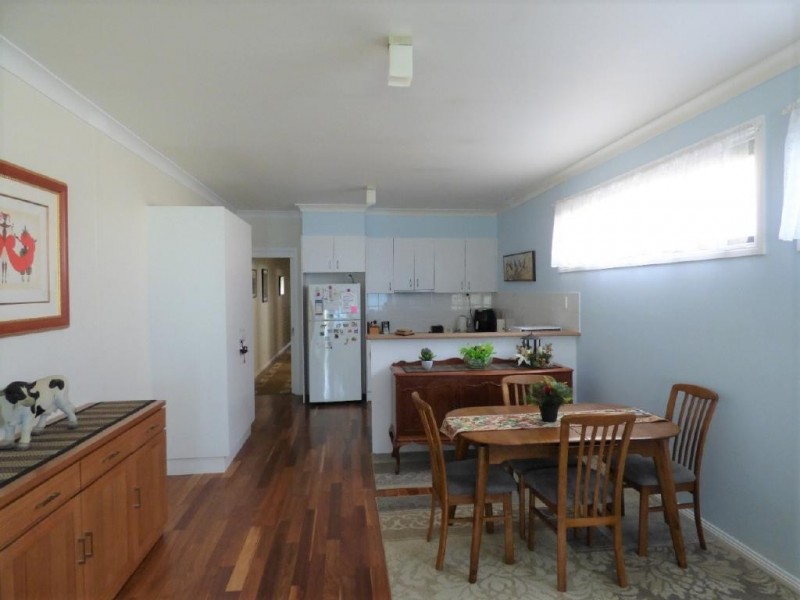 2/27 Cooper Street, Cootamundra NSW 2590