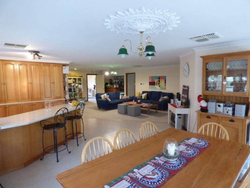 177 Adams Street, Cootamundra NSW 2590