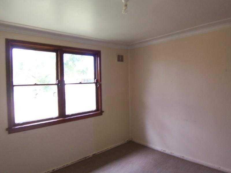 13 John Street, Cootamundra NSW 2590