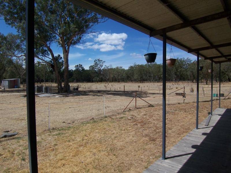 169 Old Wallendbeen Road, Stockinbingal NSW 2725