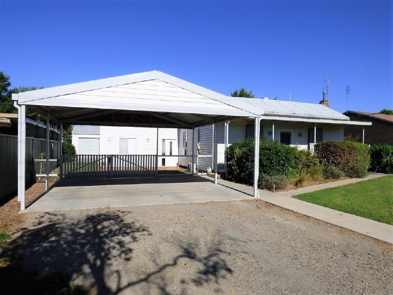 48 Centenary Avenue, Cootamundra NSW 2590