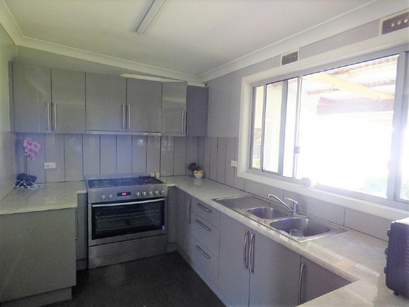 48 Centenary Avenue, Cootamundra NSW 2590
