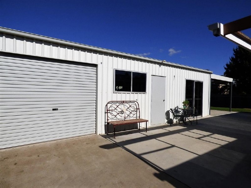 48 Centenary Avenue, Cootamundra NSW 2590