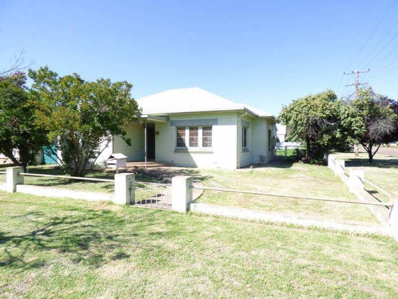 18 Cowcumbla Street, Cootamundra NSW 2590