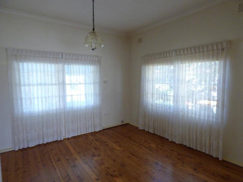 18 Cowcumbla Street, Cootamundra NSW 2590