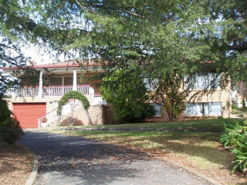 11 Campbell Street, Cootamundra NSW 2590