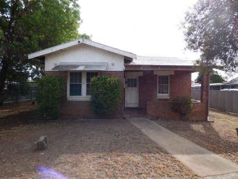 21 Renehan Street, Cootamundra NSW 2590