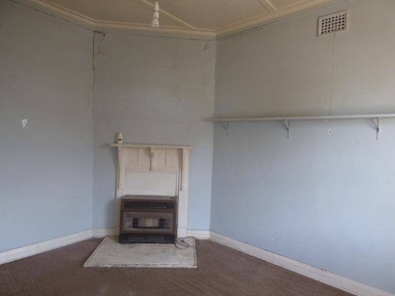 21 Renehan Street, Cootamundra NSW 2590