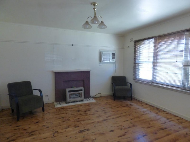 38 Hay Street, Cootamundra NSW 2590