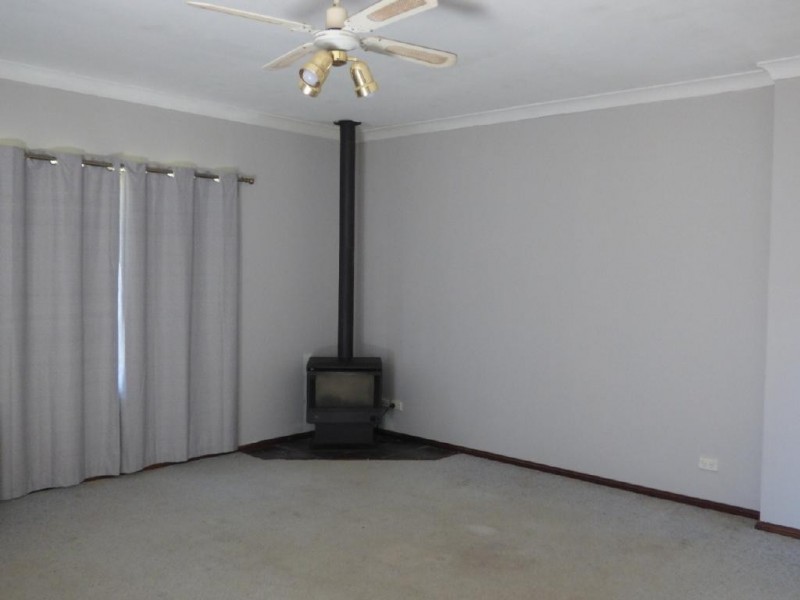 38 Hay Street, Cootamundra NSW 2590