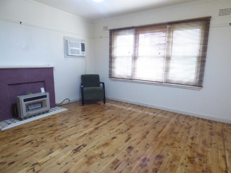 38 Hay Street, Cootamundra NSW 2590